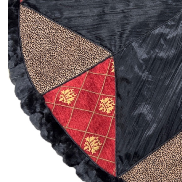 Villa Bacci Tree Skirt 58” Velvet, Satin & Faux Fur, NWOT - Picture 2 of 5